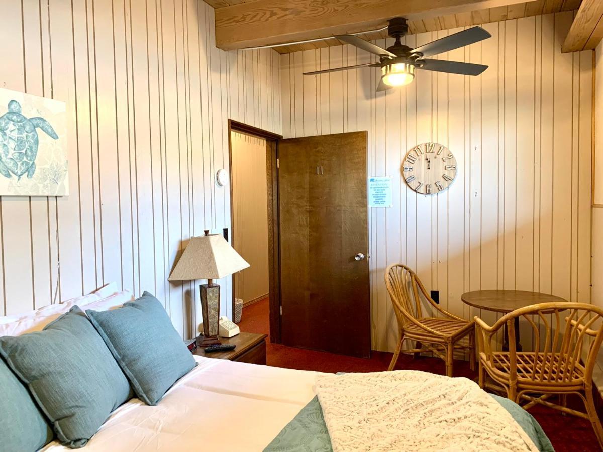 Breakers Boutique Inn Уестпорт Екстериор снимка