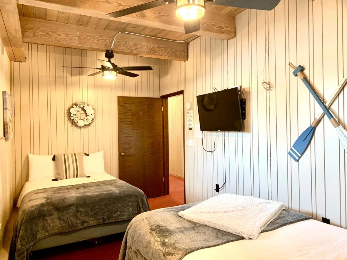 Breakers Boutique Inn Уестпорт Екстериор снимка