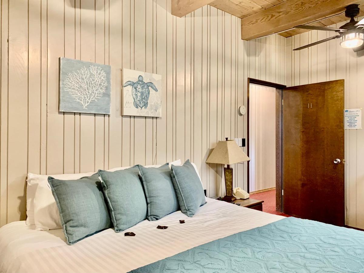 Breakers Boutique Inn Уестпорт Екстериор снимка