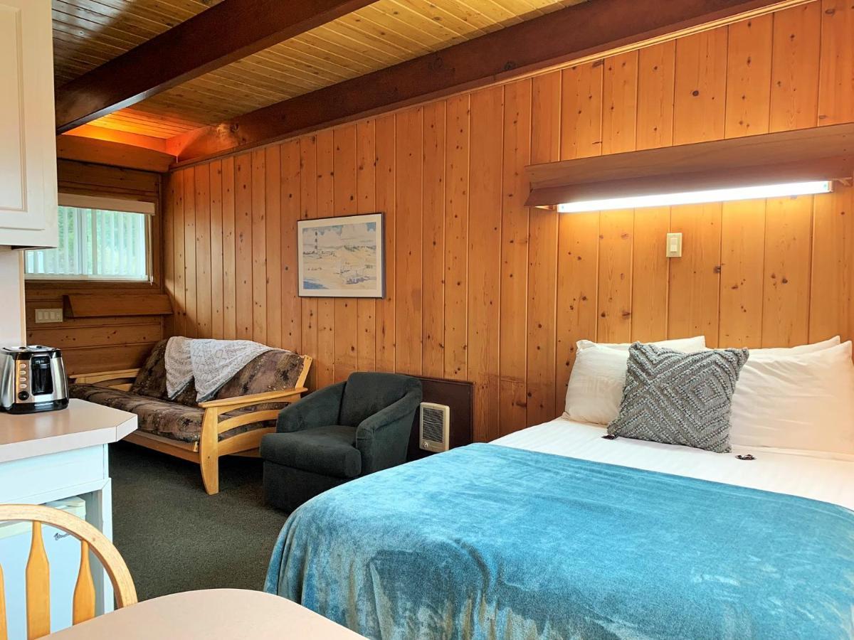 Breakers Boutique Inn Уестпорт Екстериор снимка