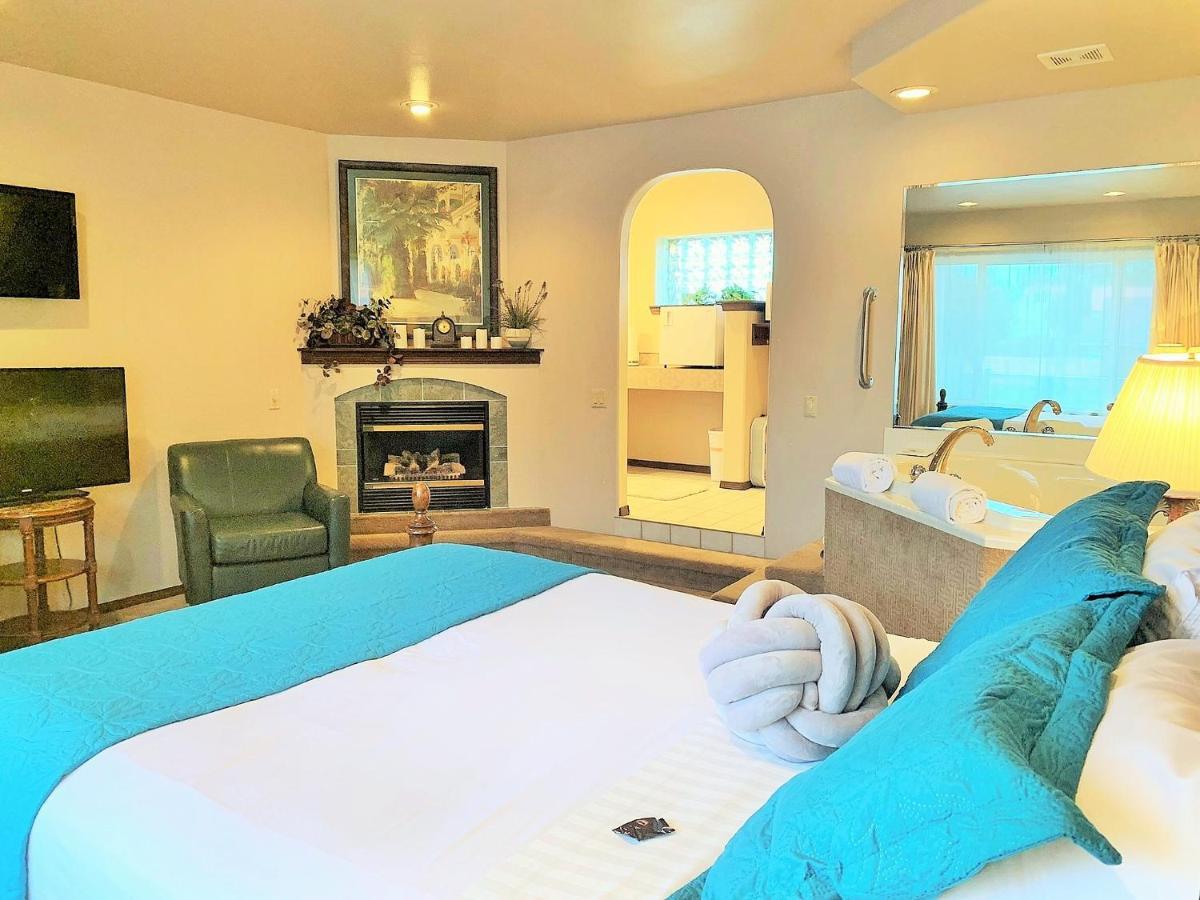 Breakers Boutique Inn Уестпорт Екстериор снимка