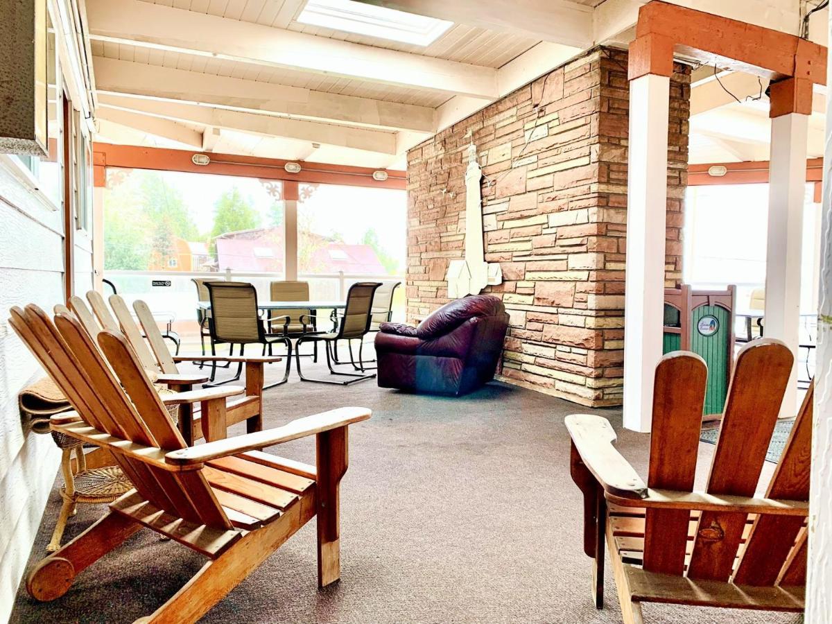 Breakers Boutique Inn Уестпорт Екстериор снимка