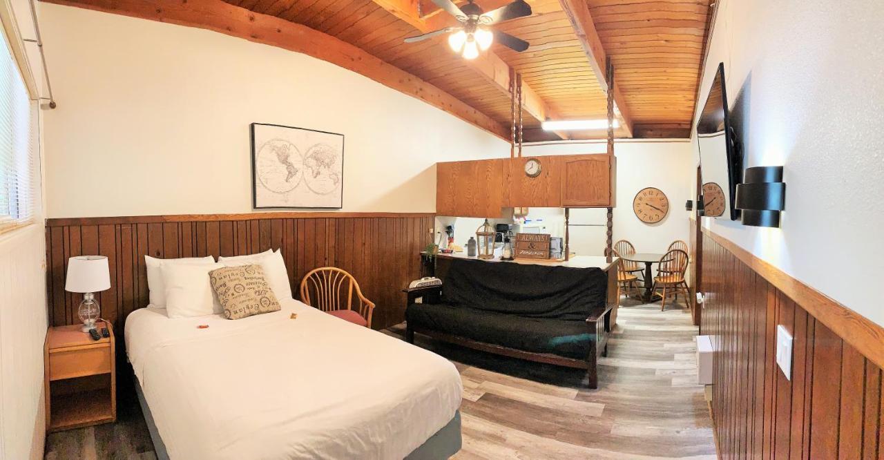 Breakers Boutique Inn Уестпорт Екстериор снимка