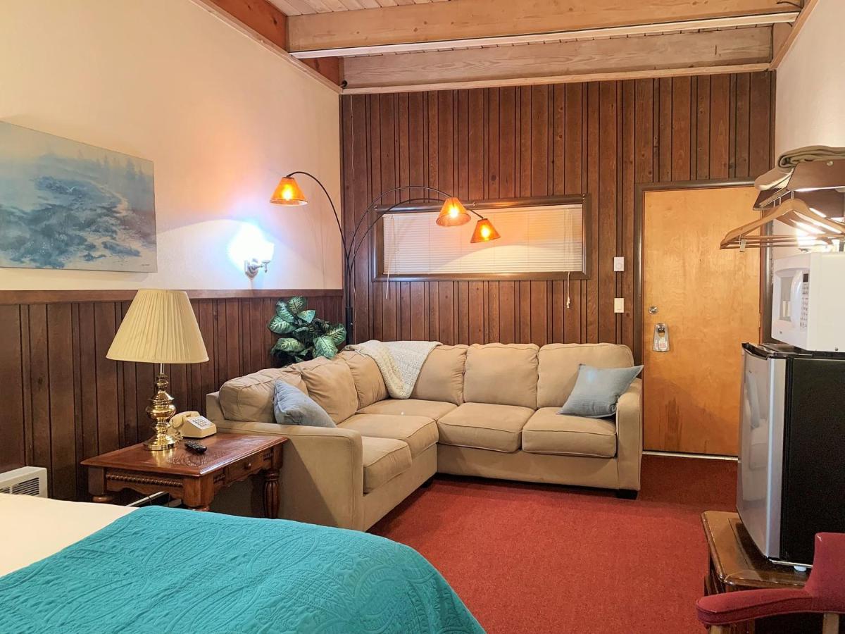 Breakers Boutique Inn Уестпорт Екстериор снимка
