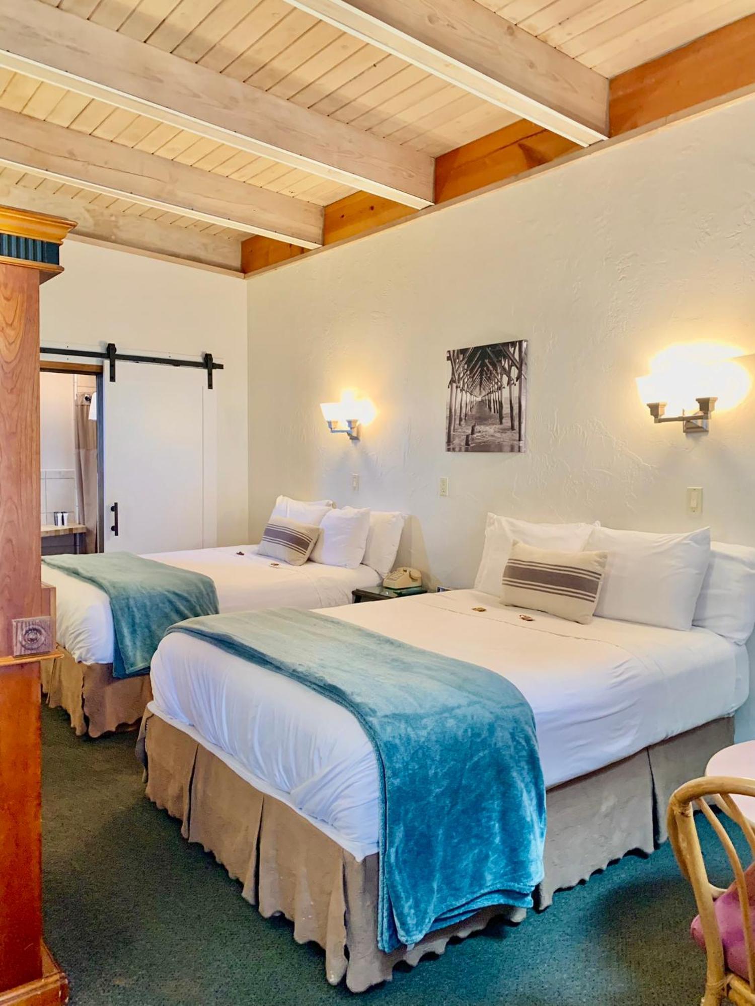 Breakers Boutique Inn Уестпорт Екстериор снимка