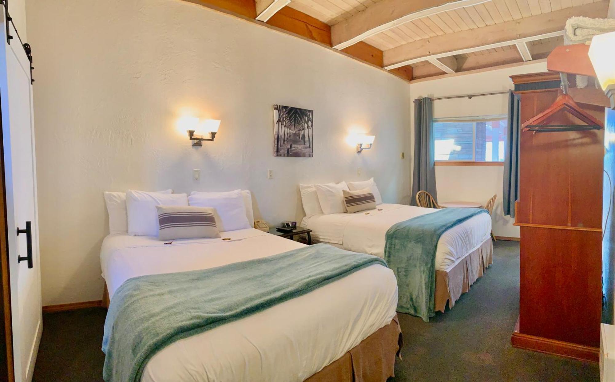 Breakers Boutique Inn Уестпорт Екстериор снимка